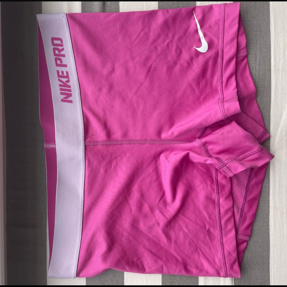 NIKE PROS: HOT PINK WITH LIGHT WAISTBAND